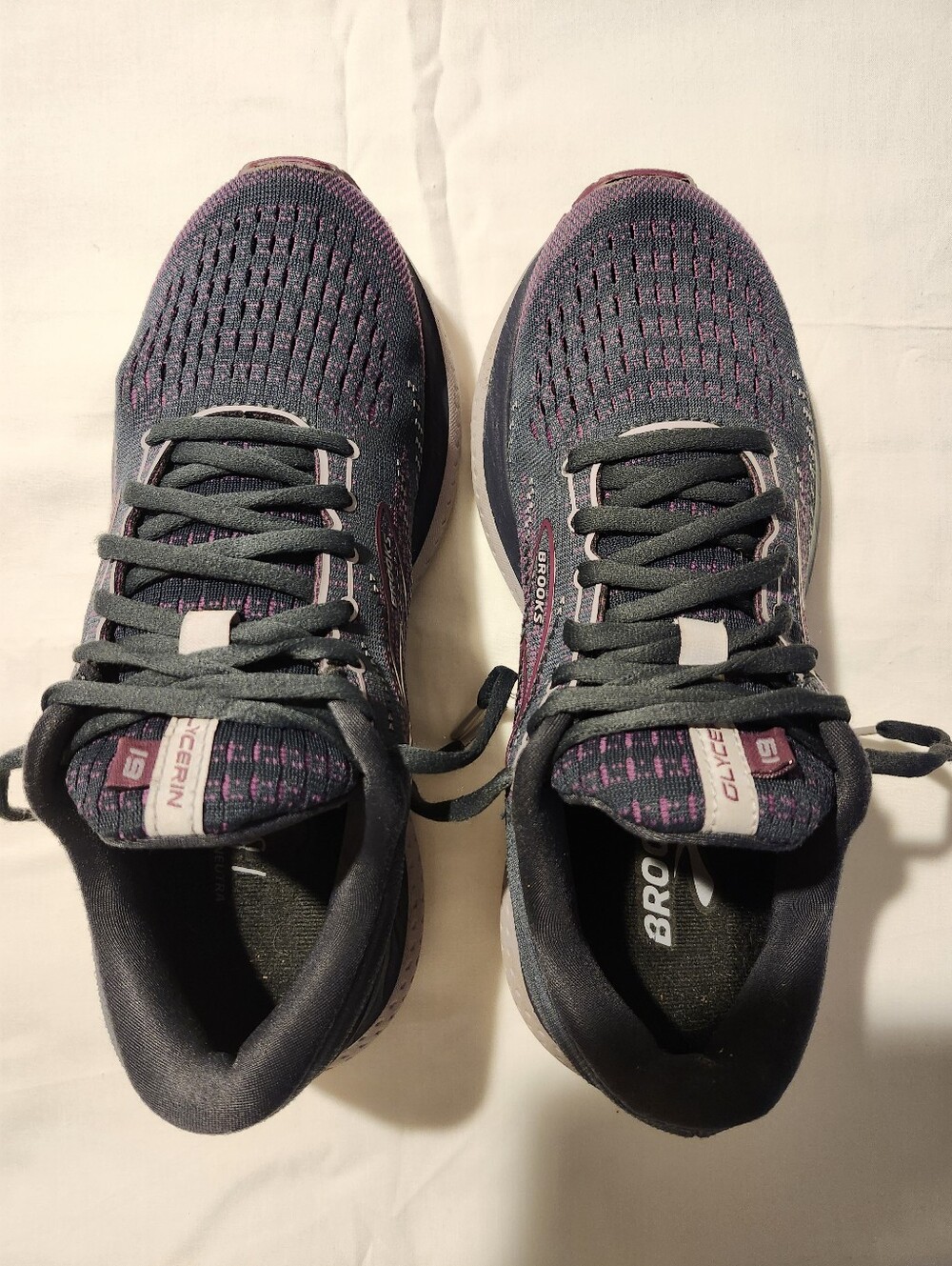 Brooks Glycerin Women's Grey with Purple Knit Running Shoes Size 8,5